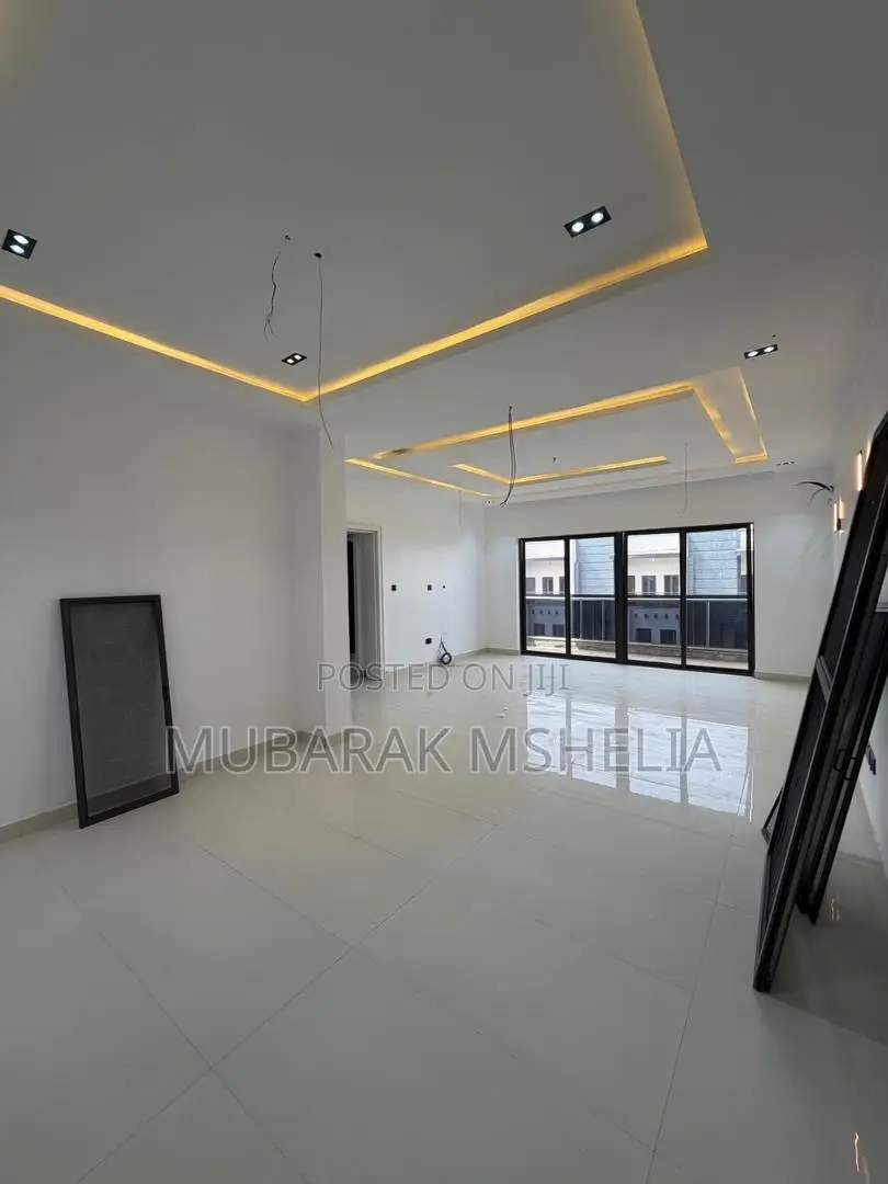 4bdrm Duplex in Jahi for sale
