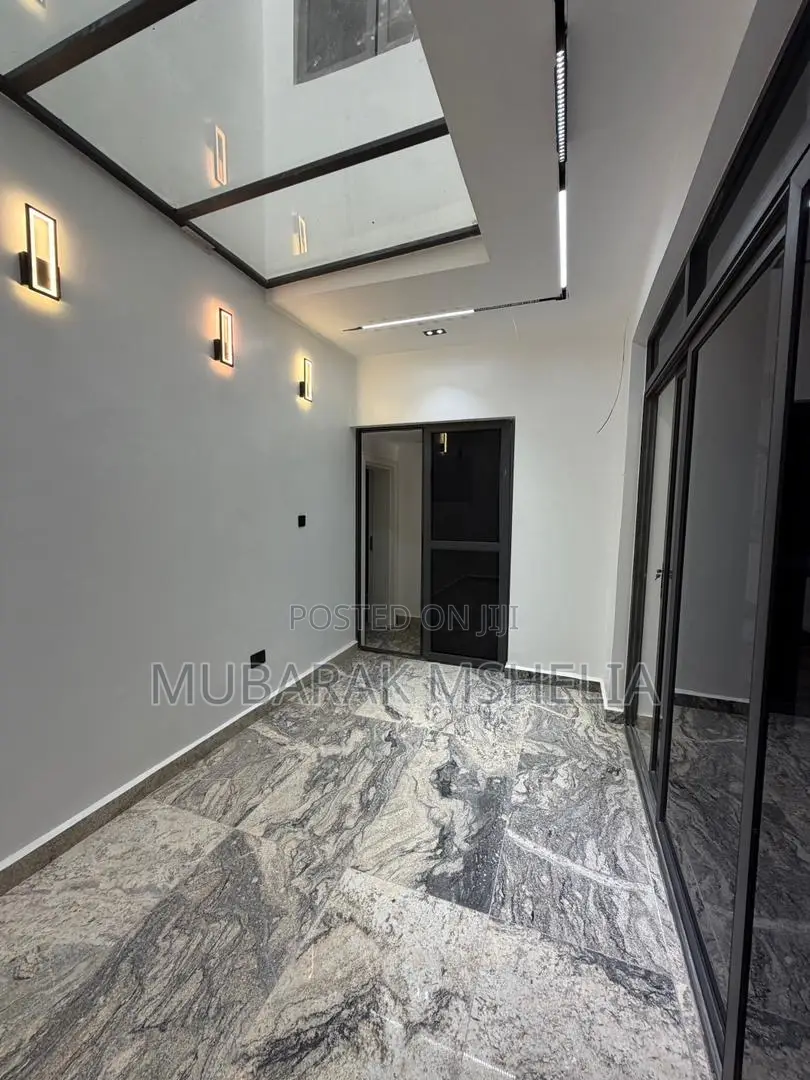 4bdrm Duplex in Jahi for sale