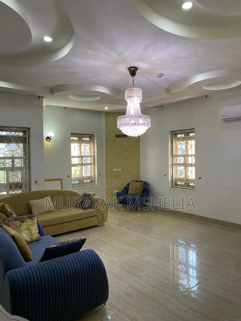 7bdrm Mansion in Katampe Extension for sale