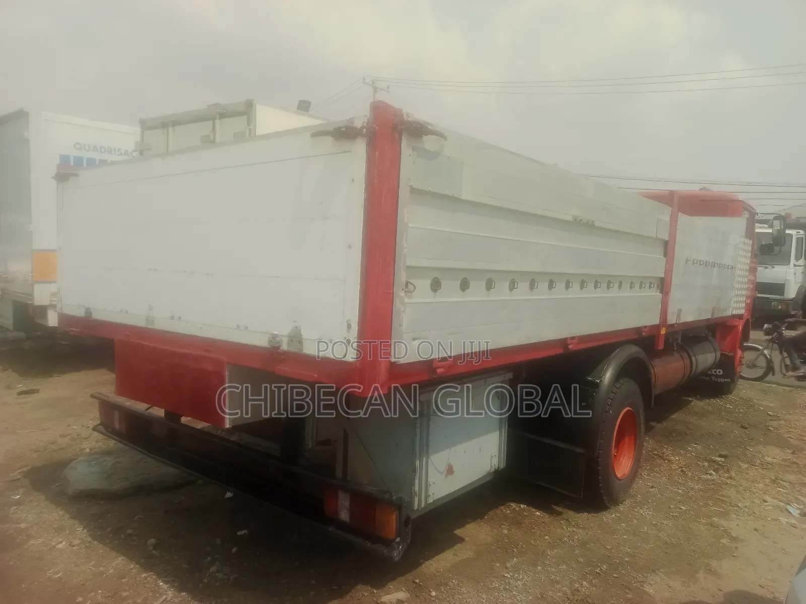 Extremely Neat 813 Pickup Truck 6 Tyres (Foreign Used)