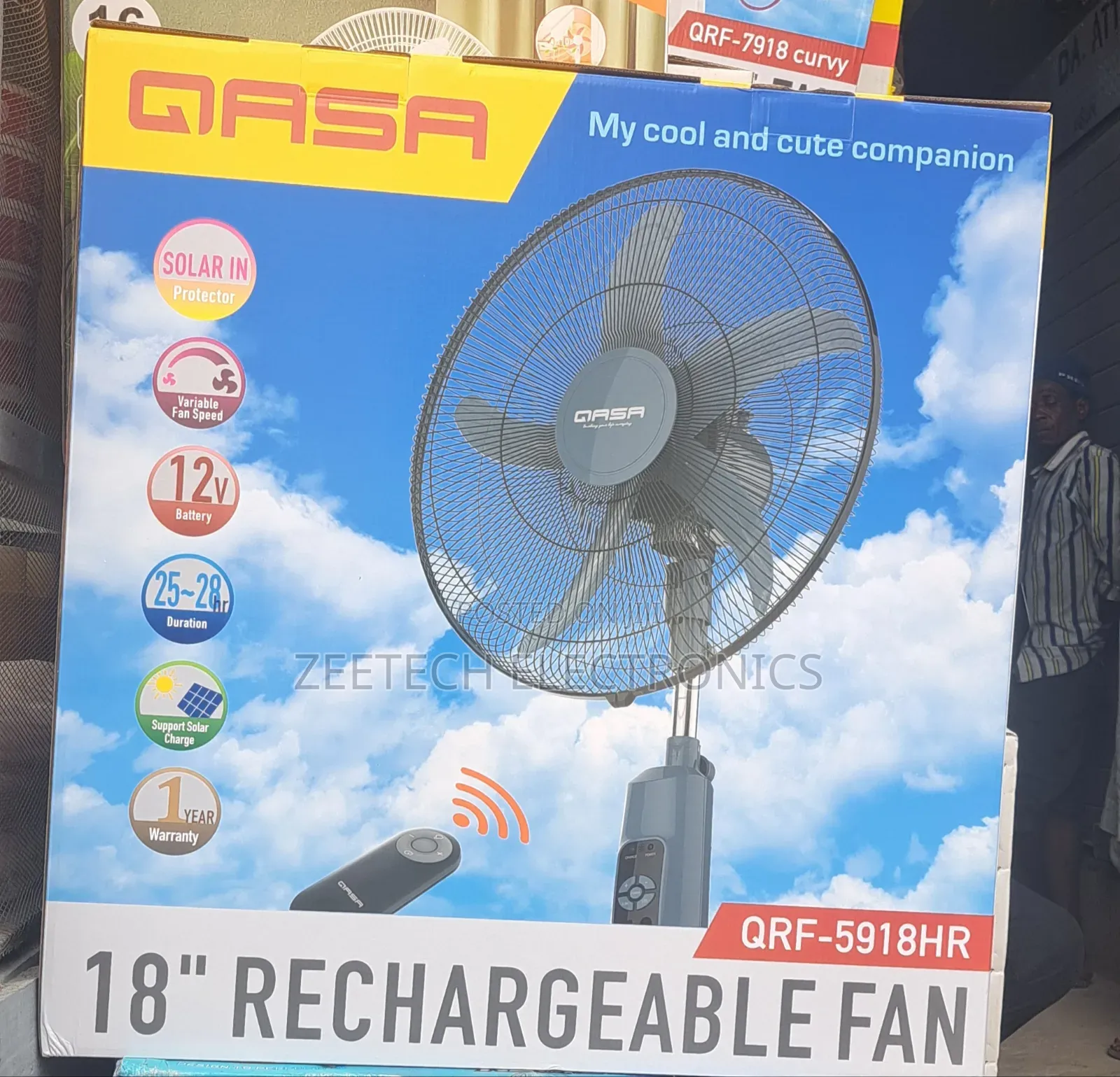Qasa 18" Rechargeable Standing Fan