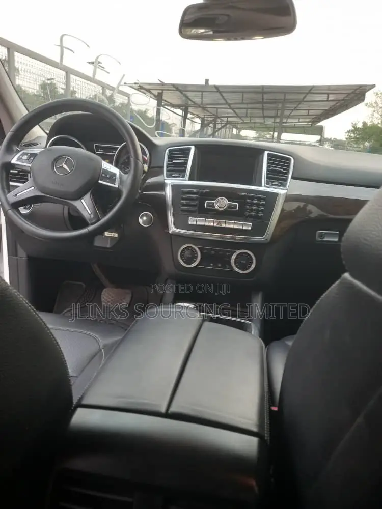 Mercedes-Benz M Class ML350 4dr SUV (3.5L 6cyl 7A) 2014 White