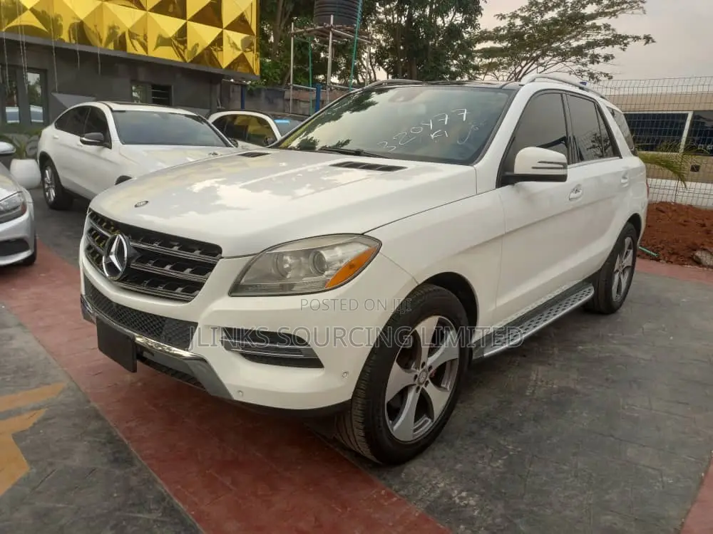 Mercedes-Benz M Class ML350 4dr SUV (3.5L 6cyl 7A) 2014 White
