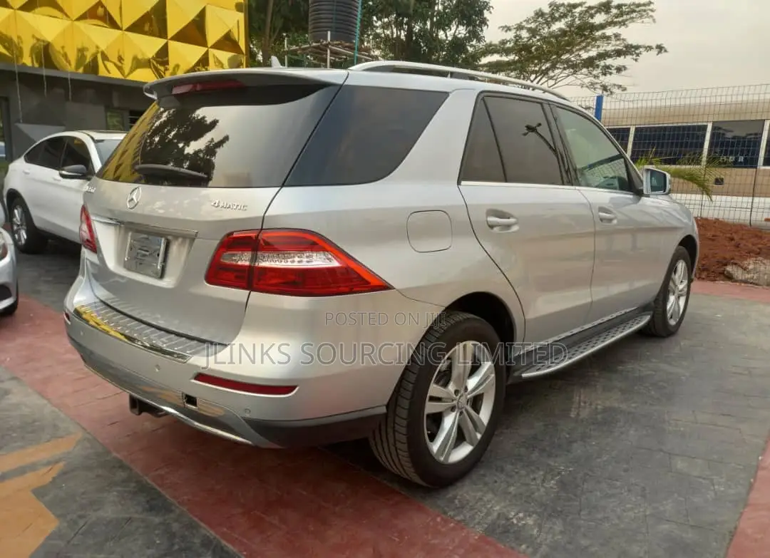 Mercedes-Benz M Class ML350 4MATIC 4dr SUV AWD (3.5L 6cyl 7A) 2014