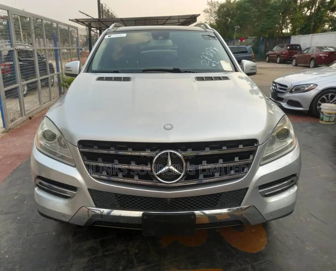 Mercedes-Benz M Class ML350 4MATIC 4dr SUV AWD (3.5L 6cyl 7A) 2014
