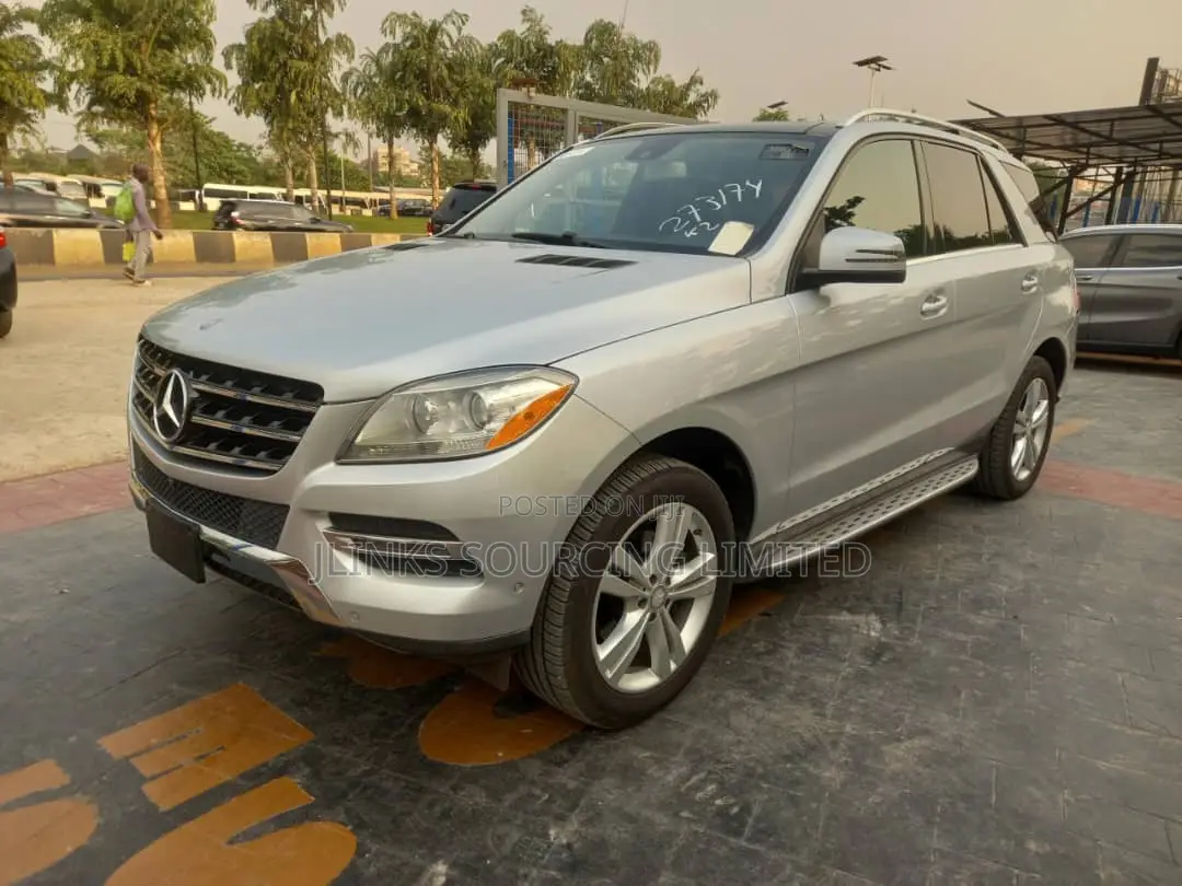Mercedes-Benz M Class ML350 4MATIC 4dr SUV AWD (3.5L 6cyl 7A) 2014