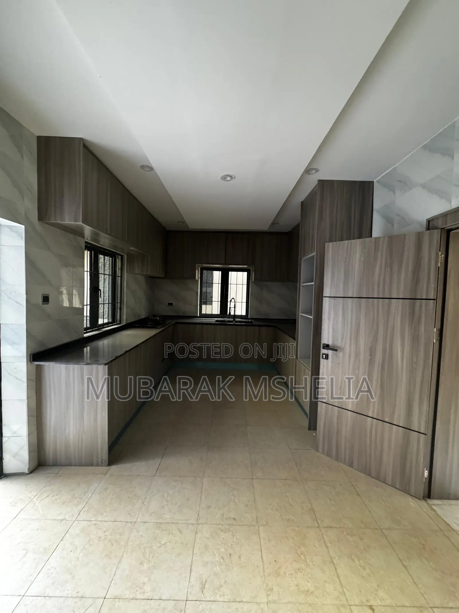 4bdrm Duplex in Kado for sale