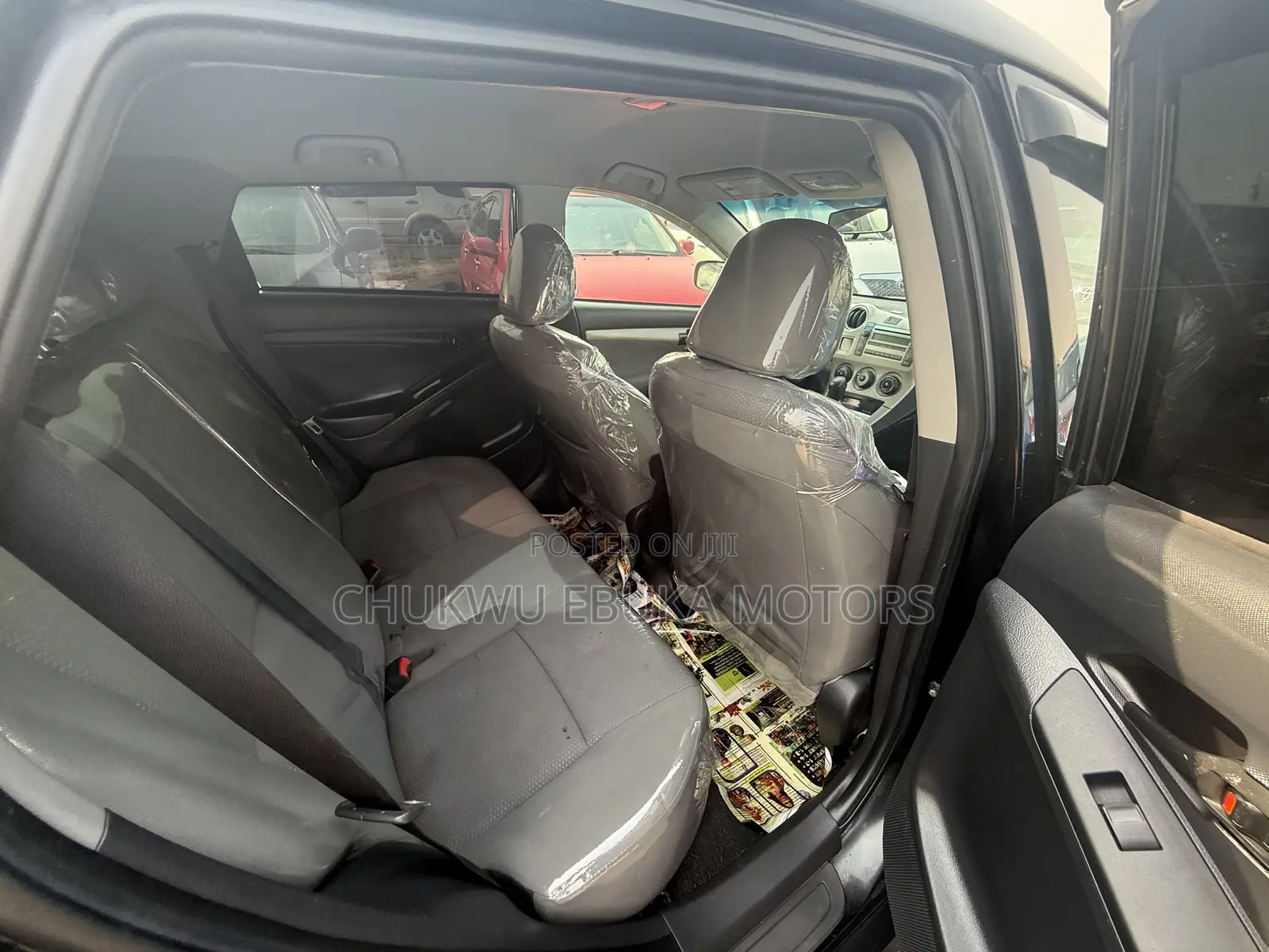 Toyota Matrix S Hatchback AWD (2.4L 4cyl 4A) 2010 Black
