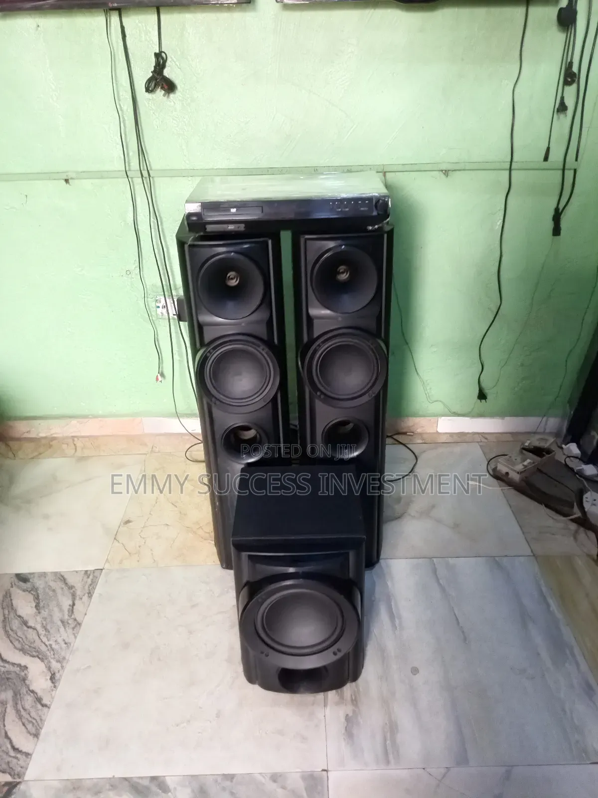 Powerful Lg Bodyguard Sound System With Woofer