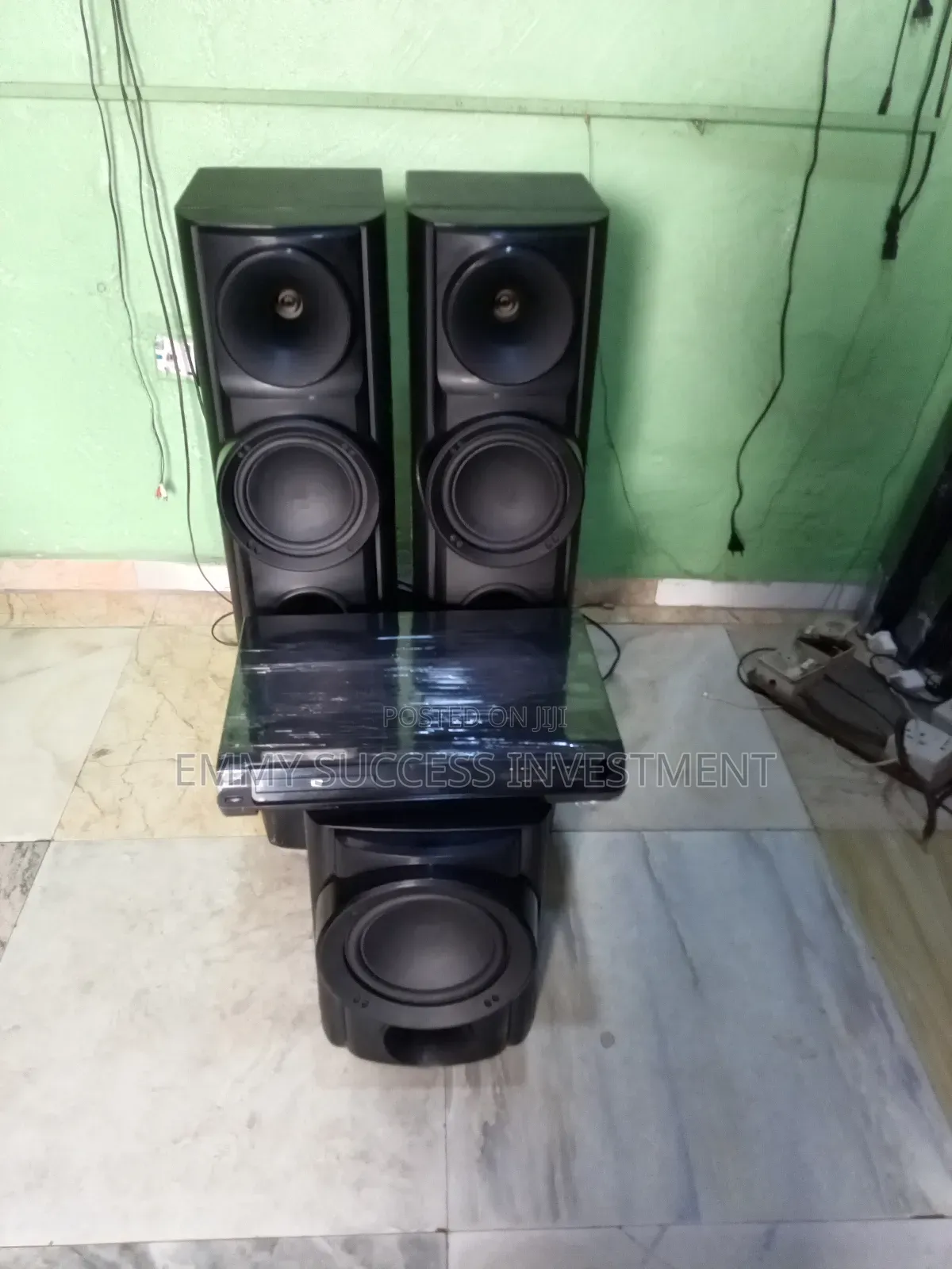 Powerful Lg Bodyguard Sound System With Woofer