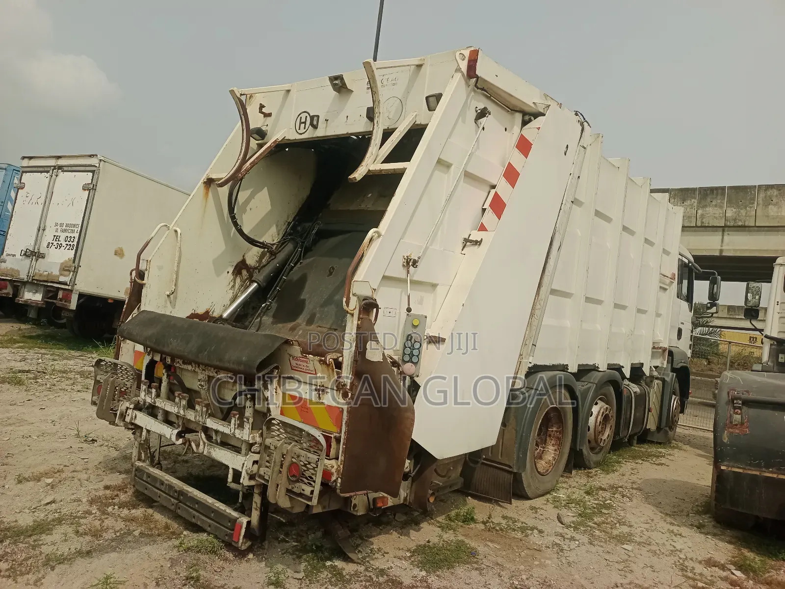 Man Diesel Refuse Compactor Truck 8 Tyres (Tokunbo)