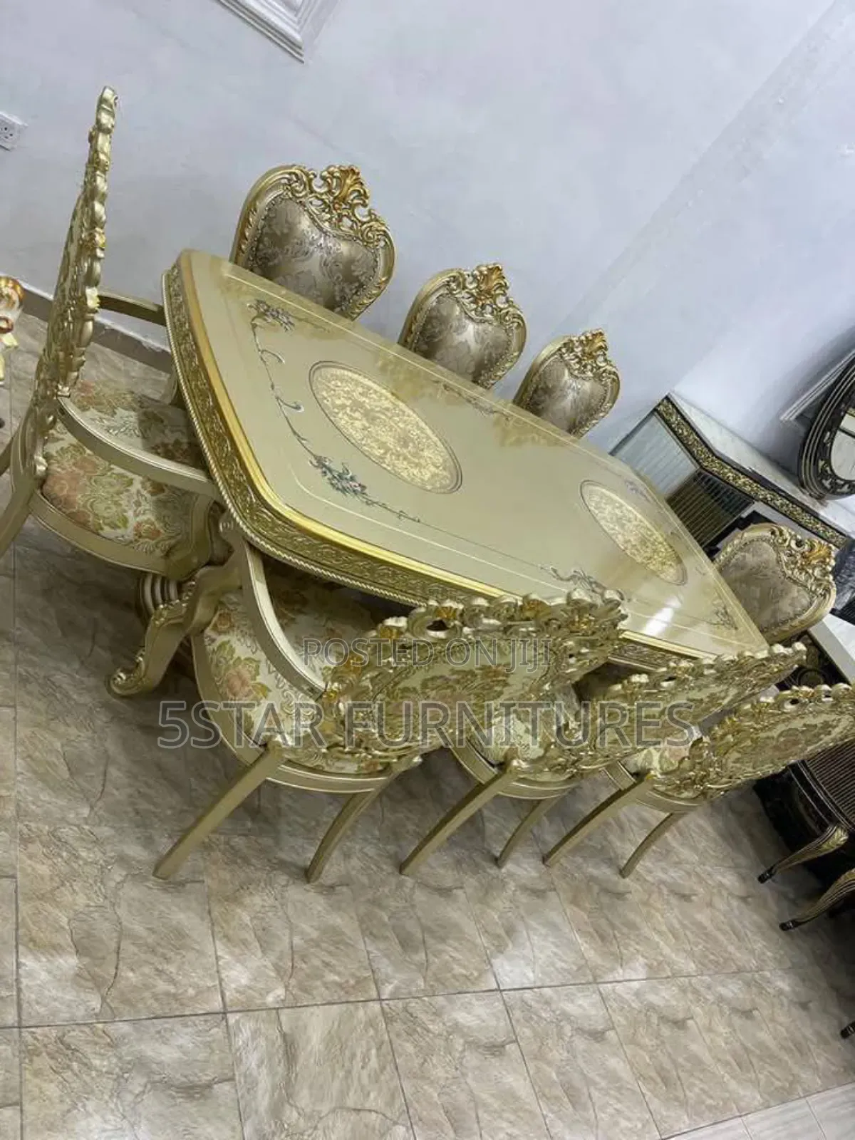 8 Seaters Royal Dining Table