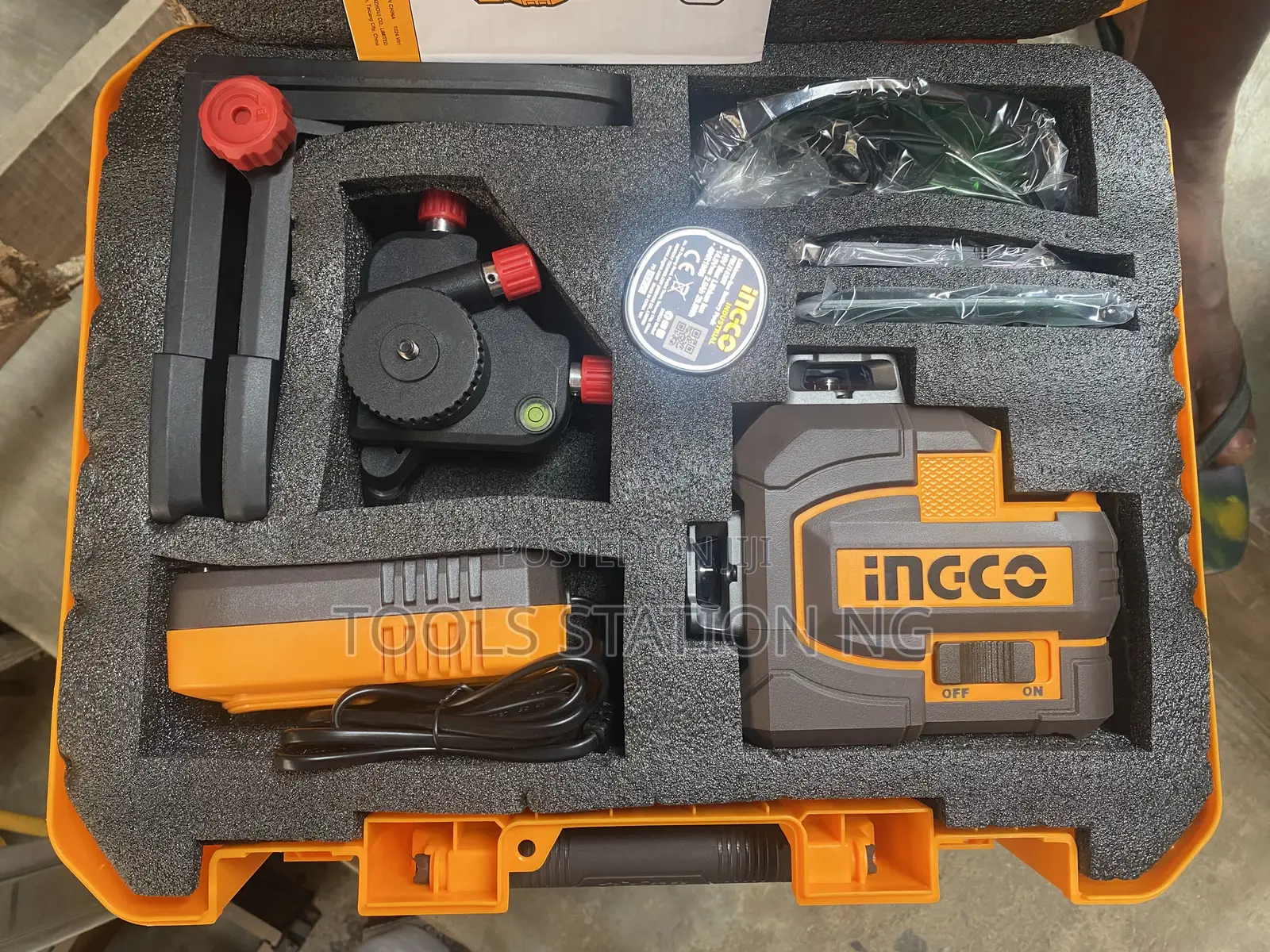 Ingco Cordless Laser Level 16v With Tripod Stand
