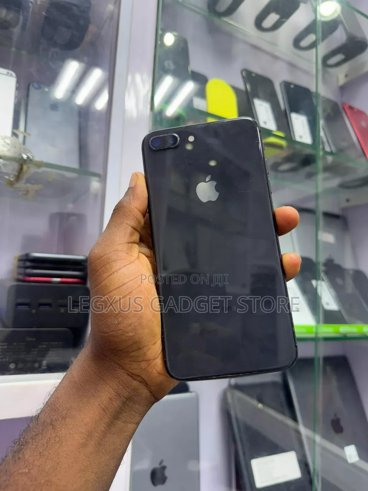 Apple iPhone 8 Plus 64 GB Black