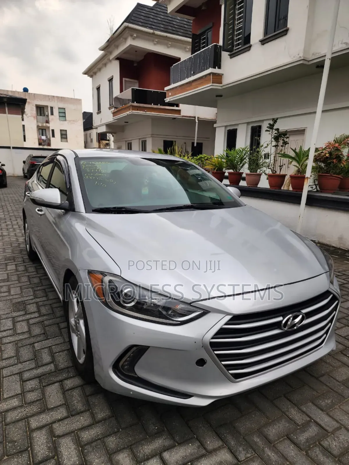 Hyundai Elantra 2017 Silver
