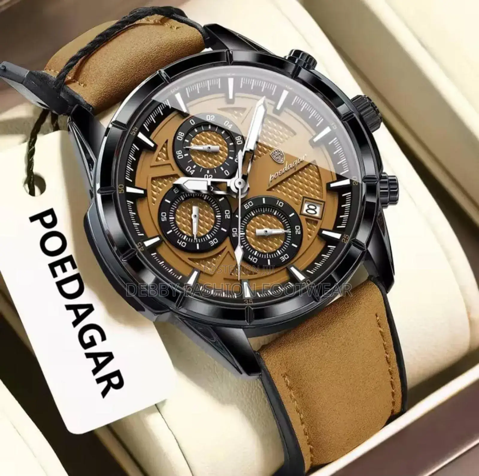 Perfectly Working Analog Leather Chronograph Movement Wristwatch