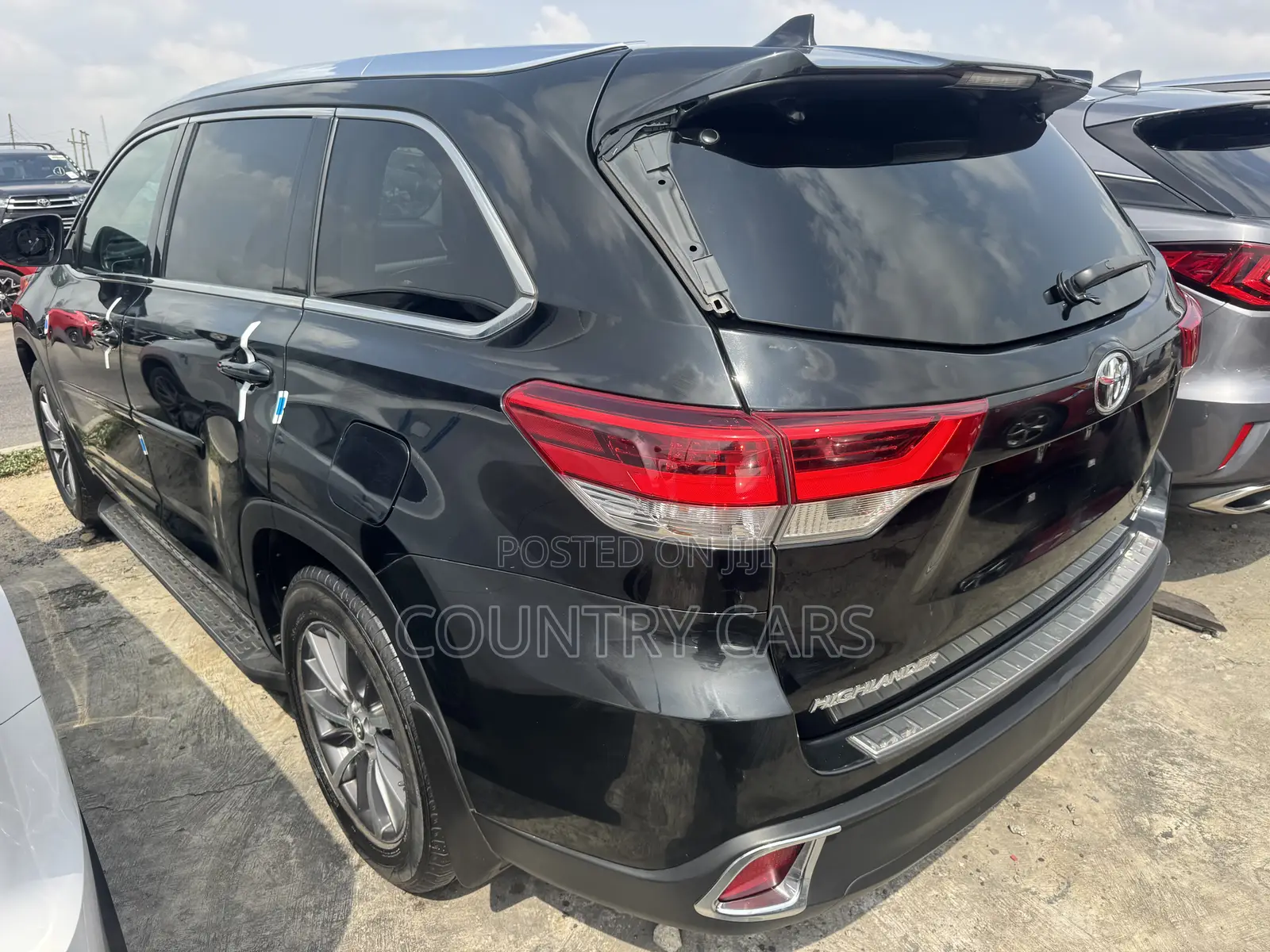 Toyota Highlander Limited 4x4 V6 (3.5L 6cyl 8A) 2018 Matt Black