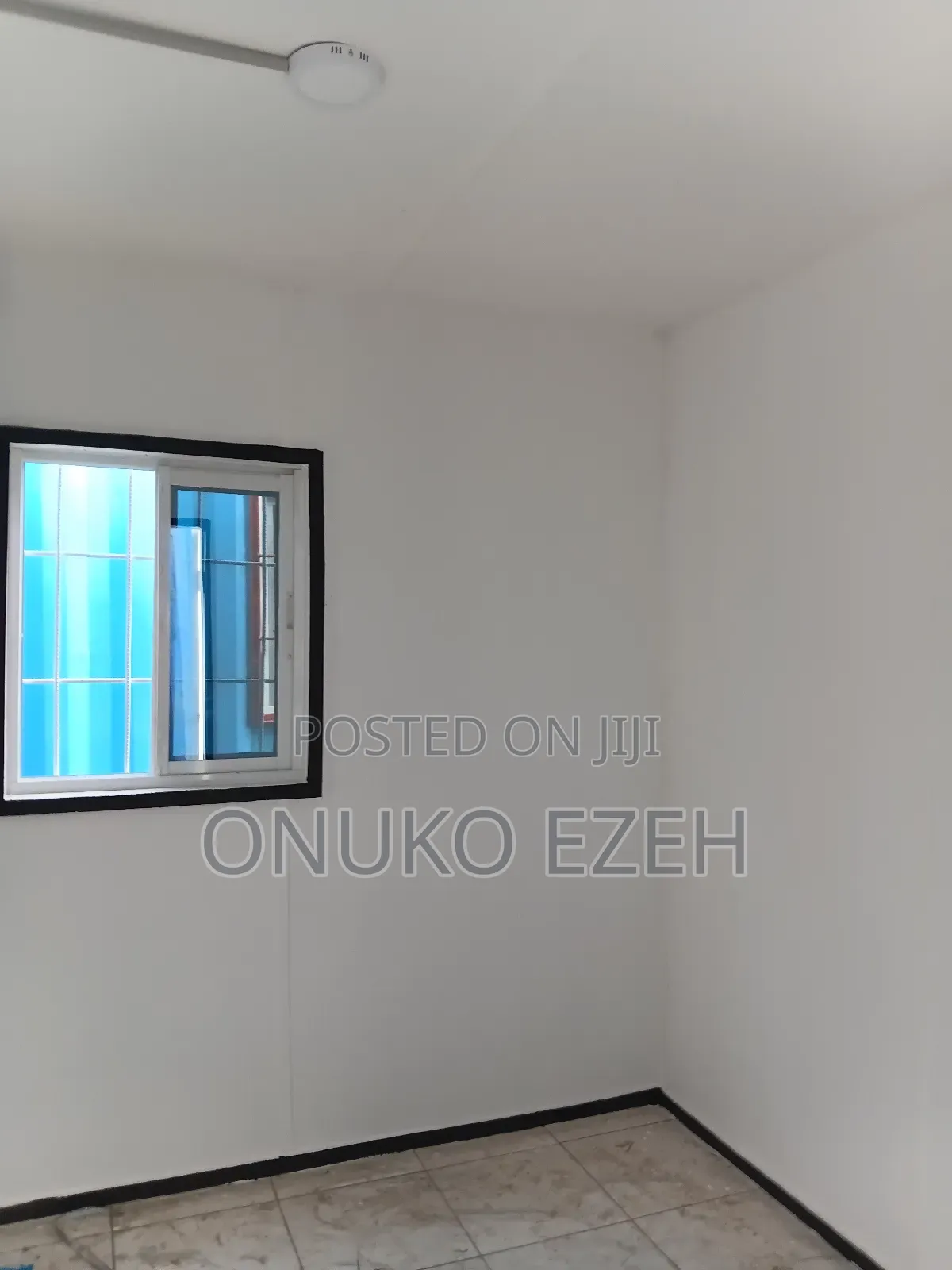 W0ft Office Container