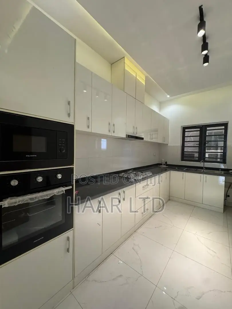 4bdrm Duplex in VGC / Ajah for sale