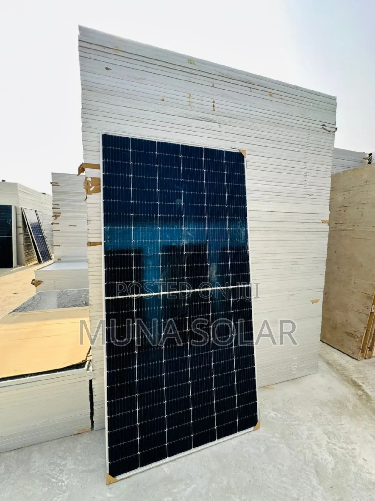 595watts 144cells Jinko Solar Panel