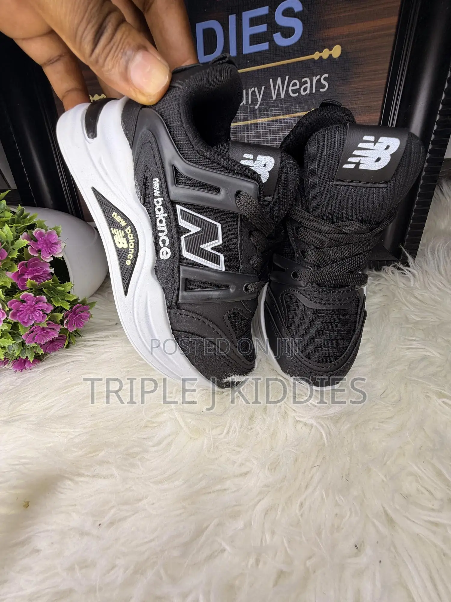 Unisex Sneakers