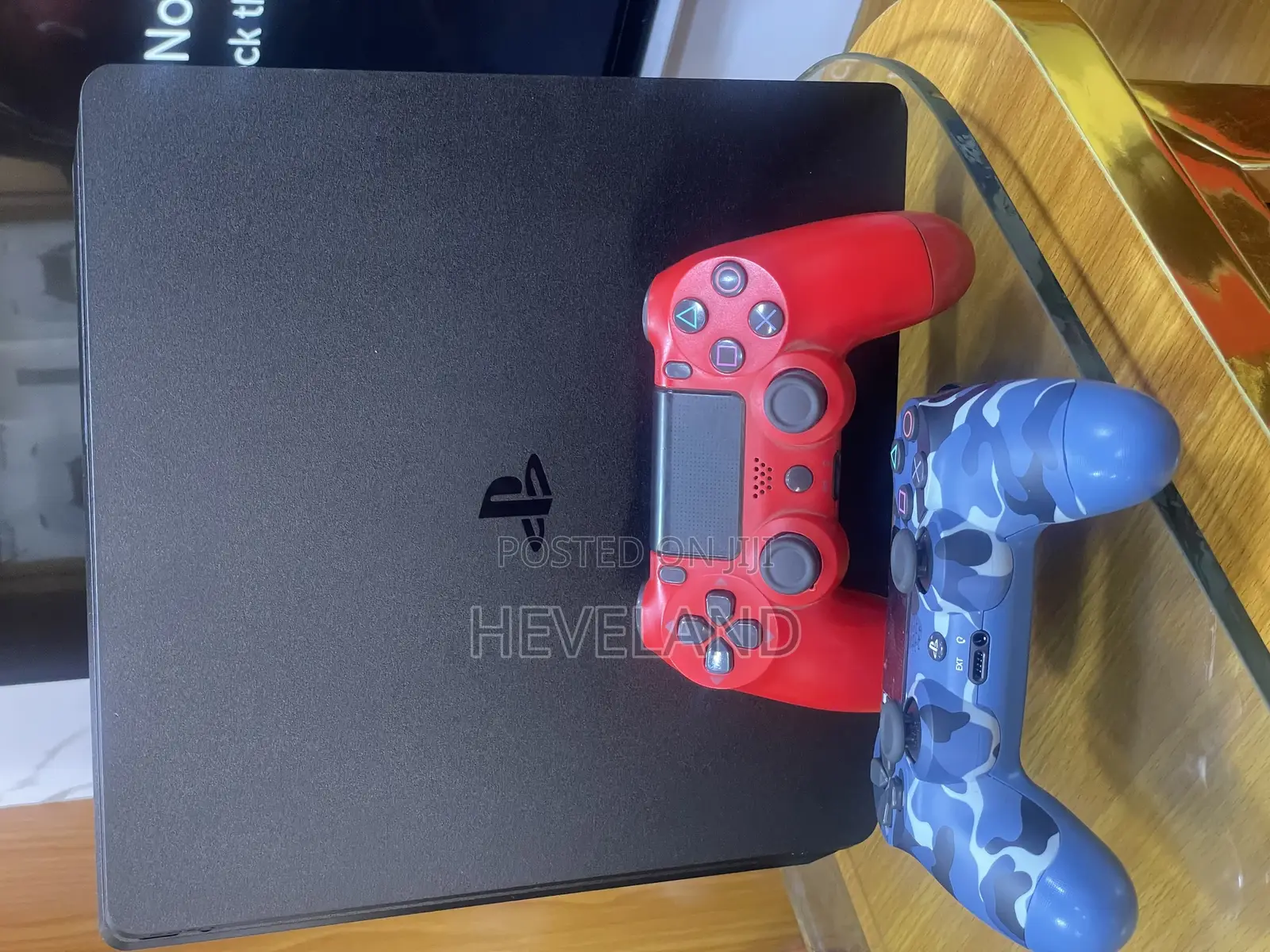 Very Clean Used Ps4 Slim (With Games Installed)