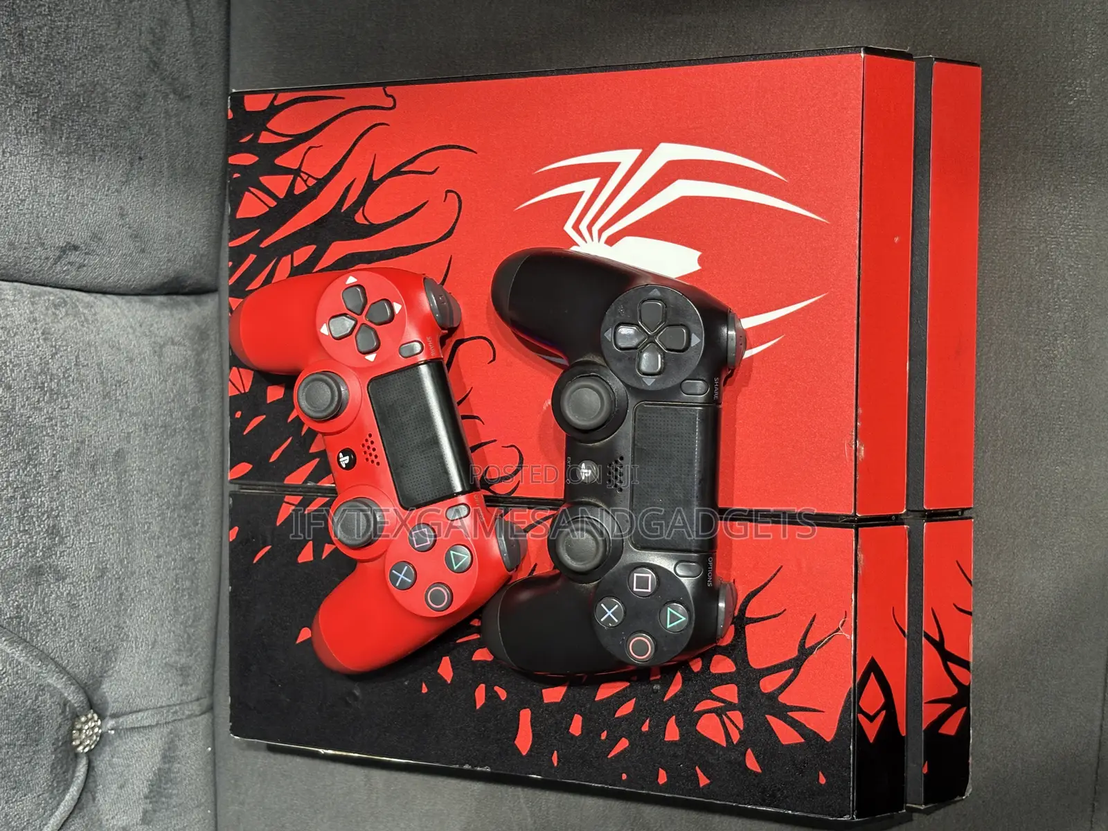 Ps 4 Fat With 2 Pads and 12 Games