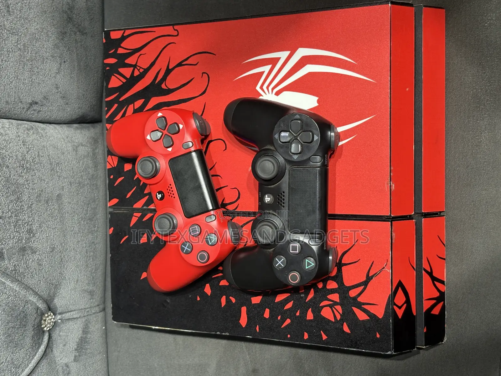Ps 4 Fat With 2 Pads and 12 Games