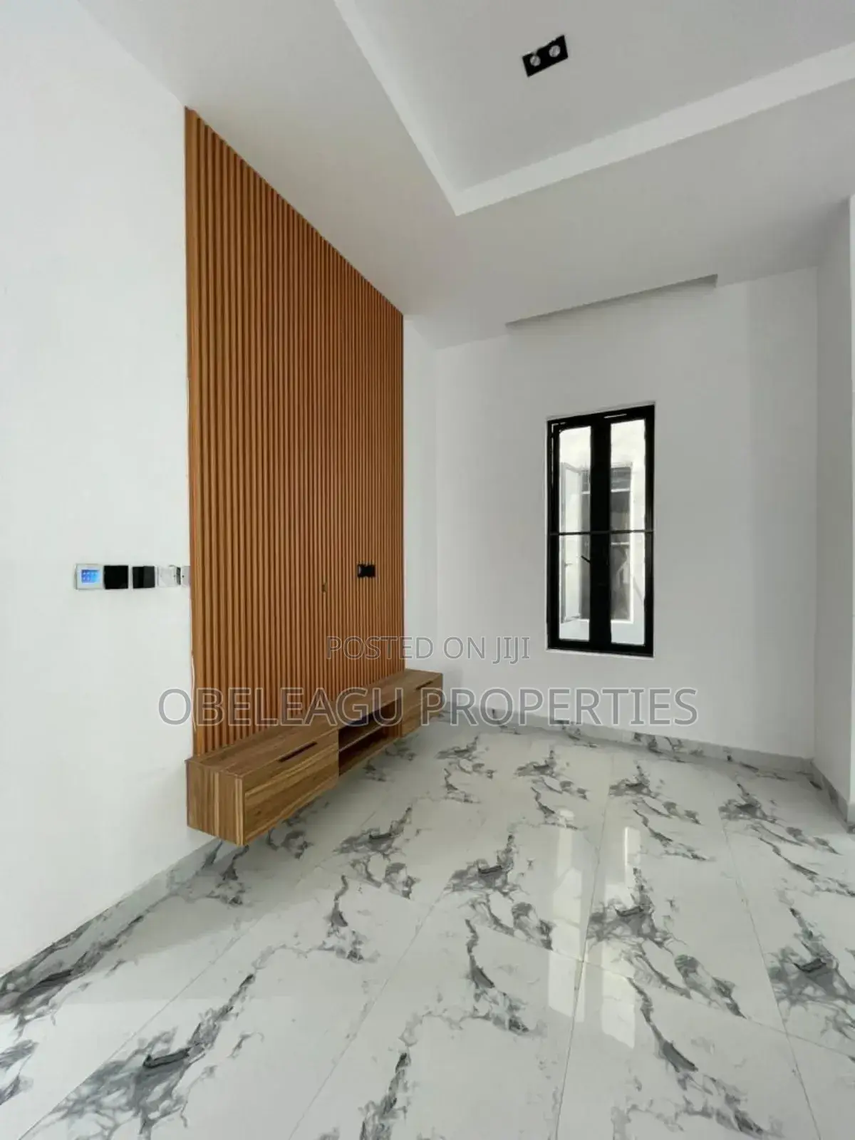 6bdrm Duplex in Lakeview, Amuwo-Odofin for sale