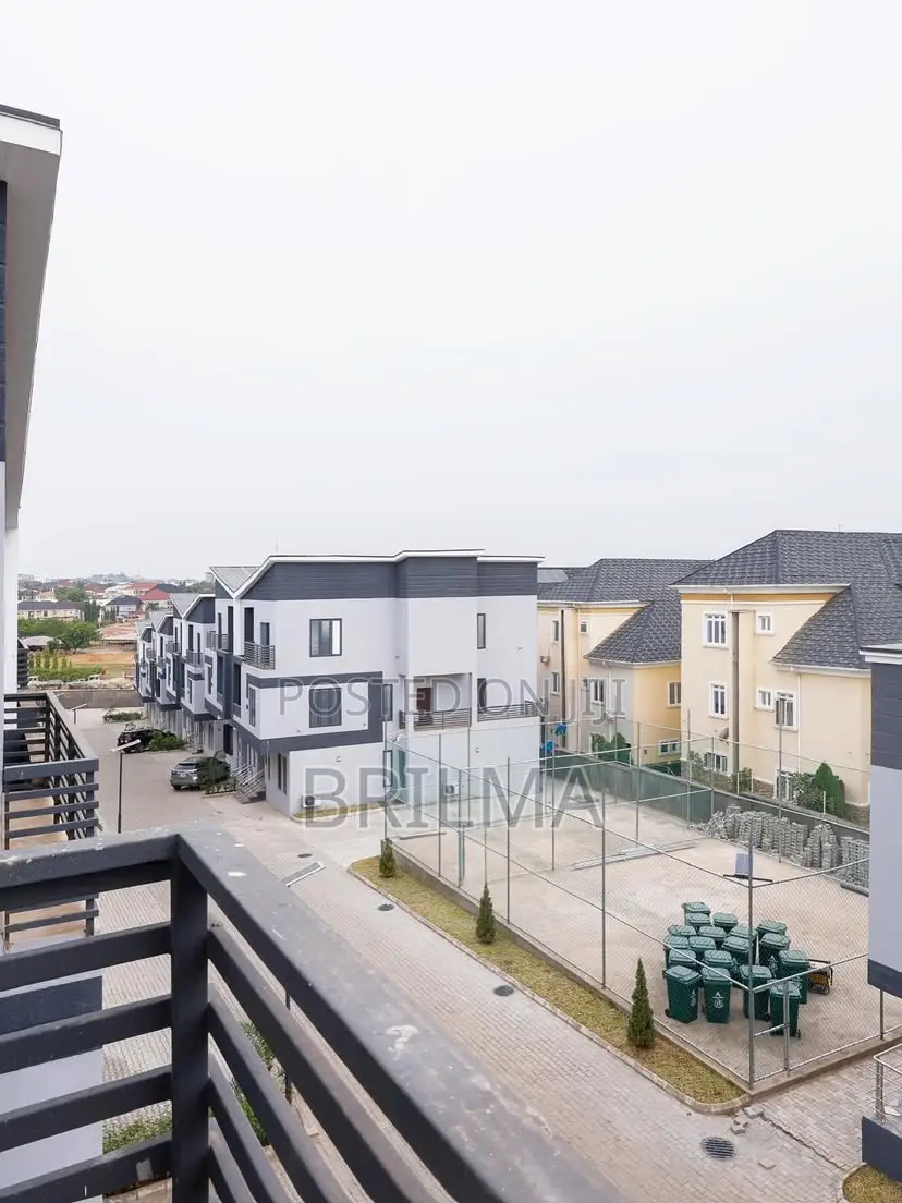 4bdrm Duplex in Kado for sale