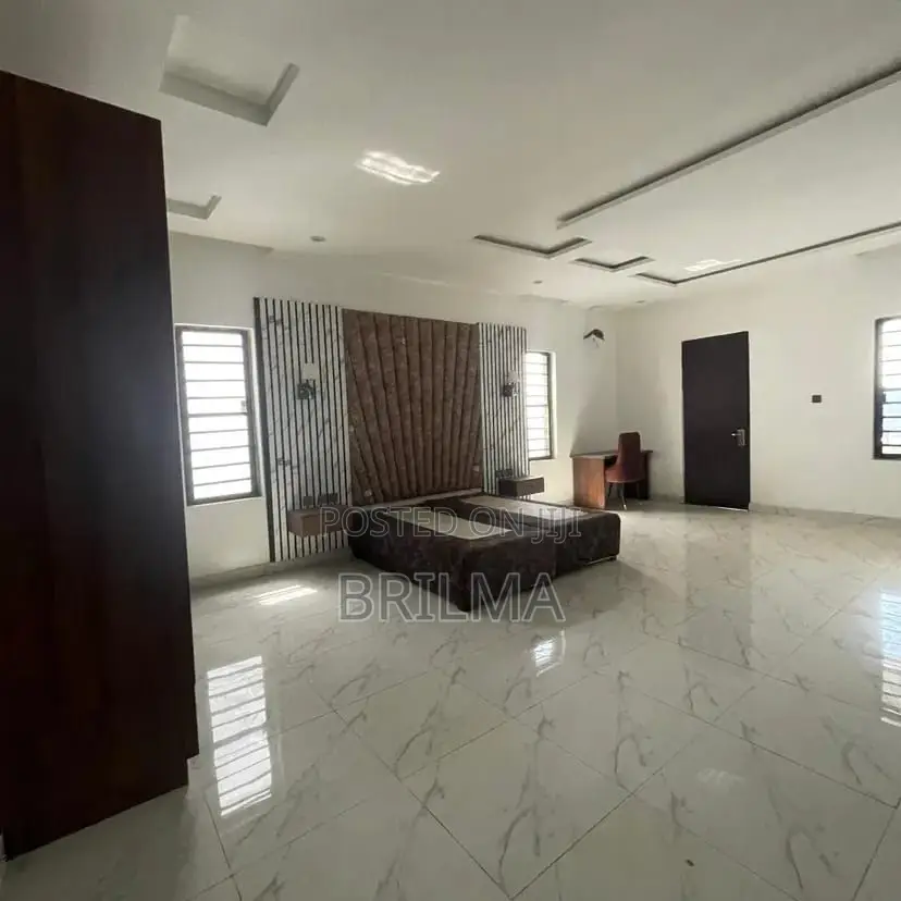 5bdrm Duplex in Apo Resettlement for sale