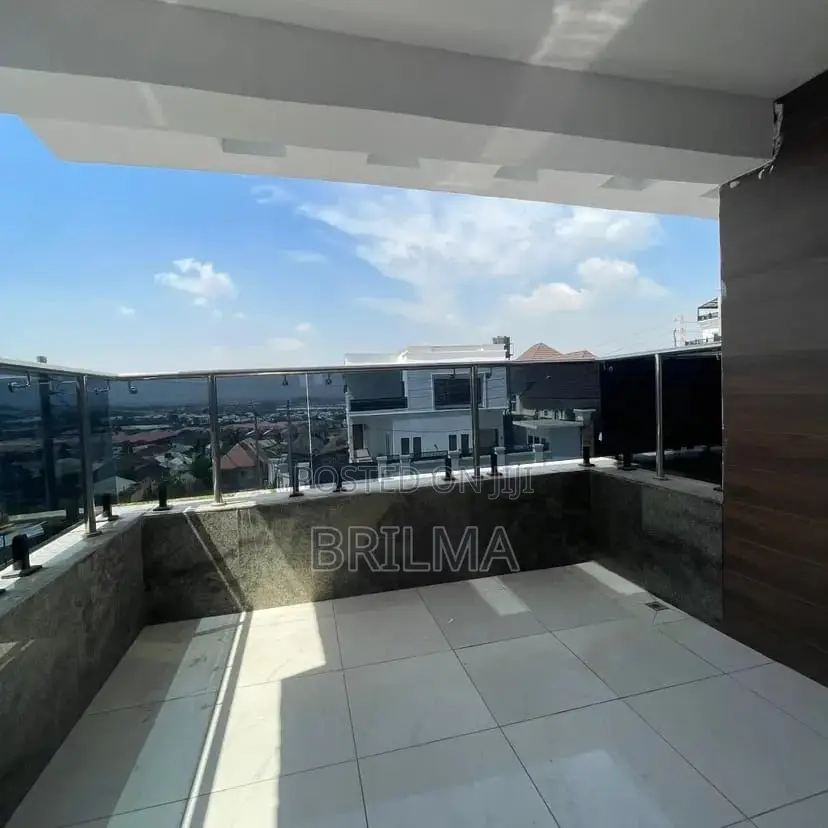 5bdrm Duplex in Apo Resettlement for sale