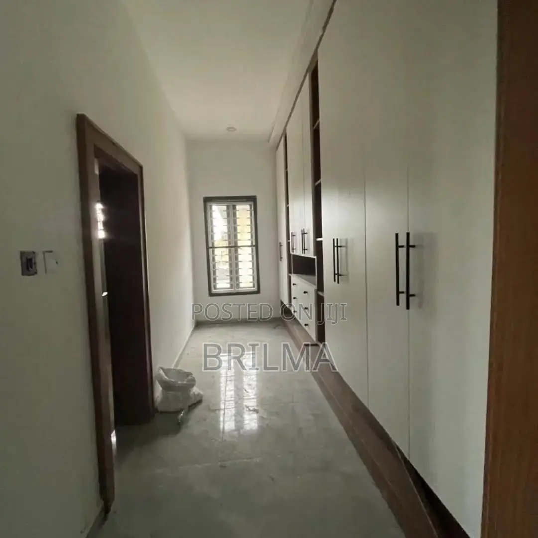 7bdrm Mansion in Kabusa for sale