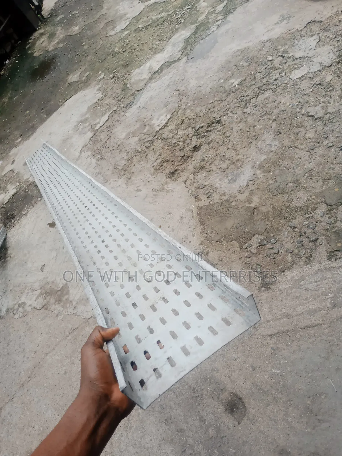 200mm*50mm Hot Deep Galvanized Cable Tray