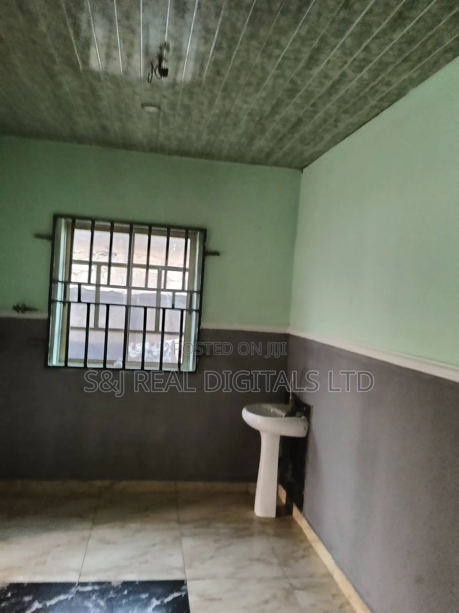 4bdrm Bungalow in Zuba for sale