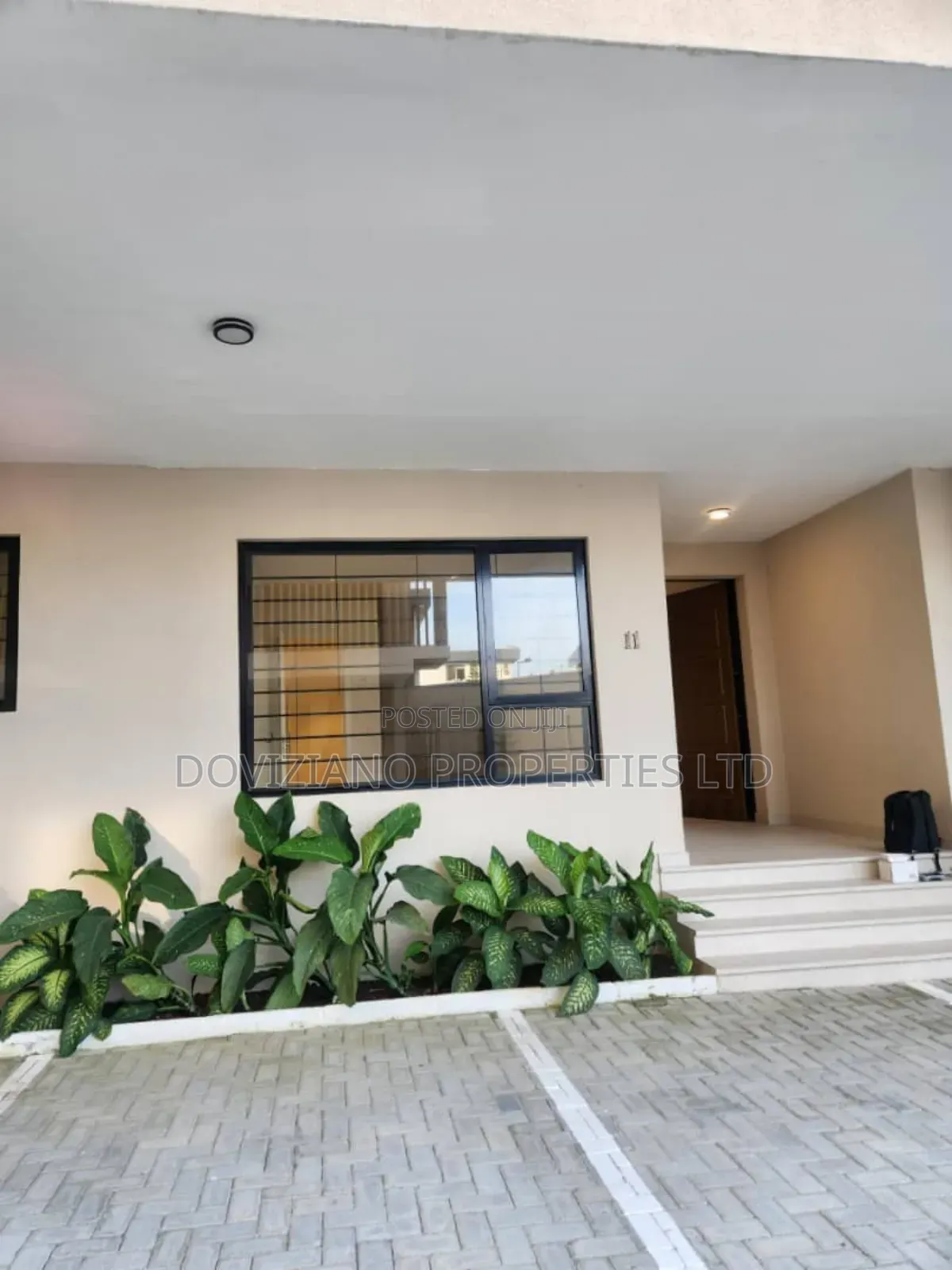 5bdrm Maisonette in Banana Island for rent