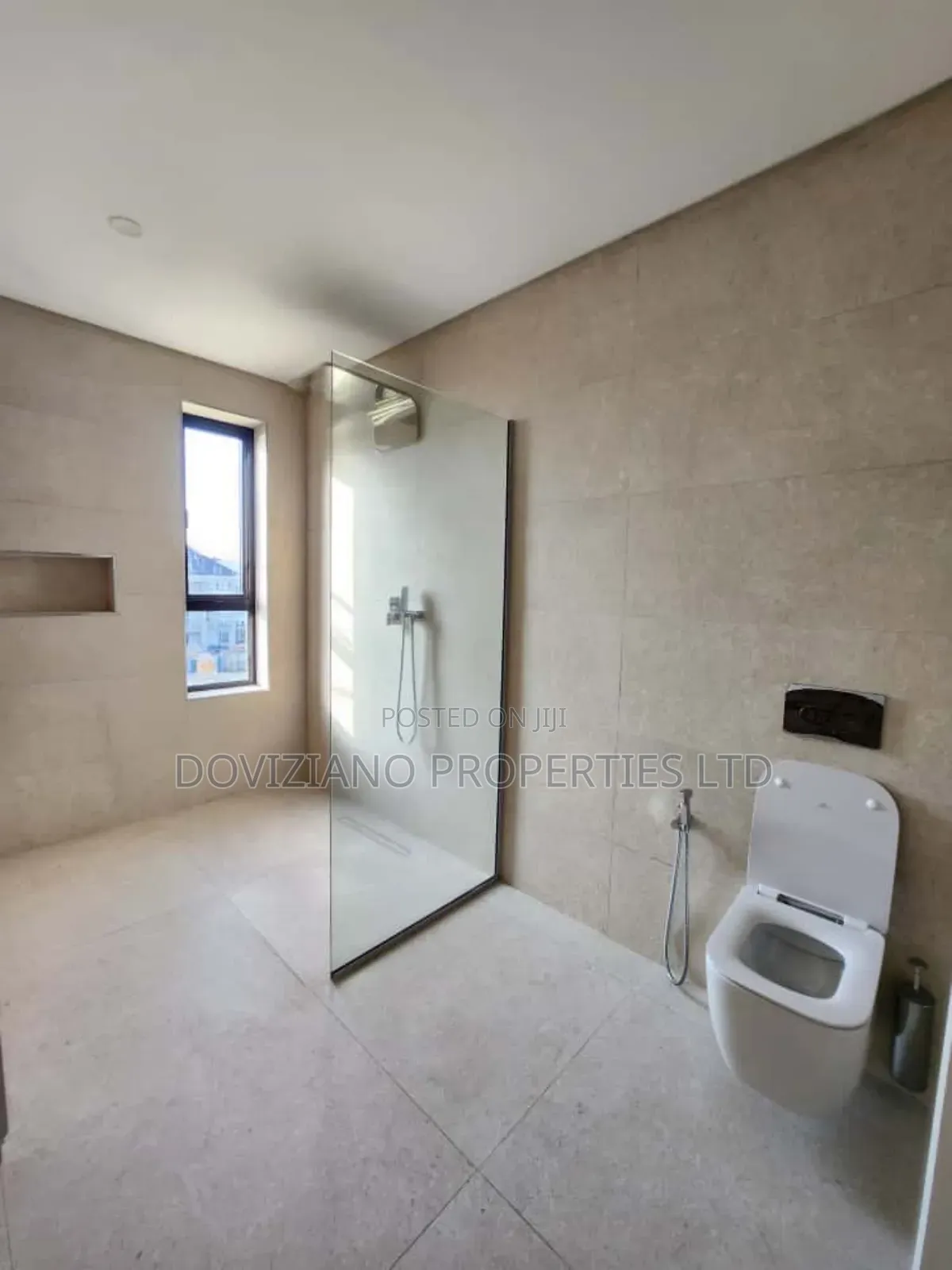 5bdrm Maisonette in Banana Island for rent