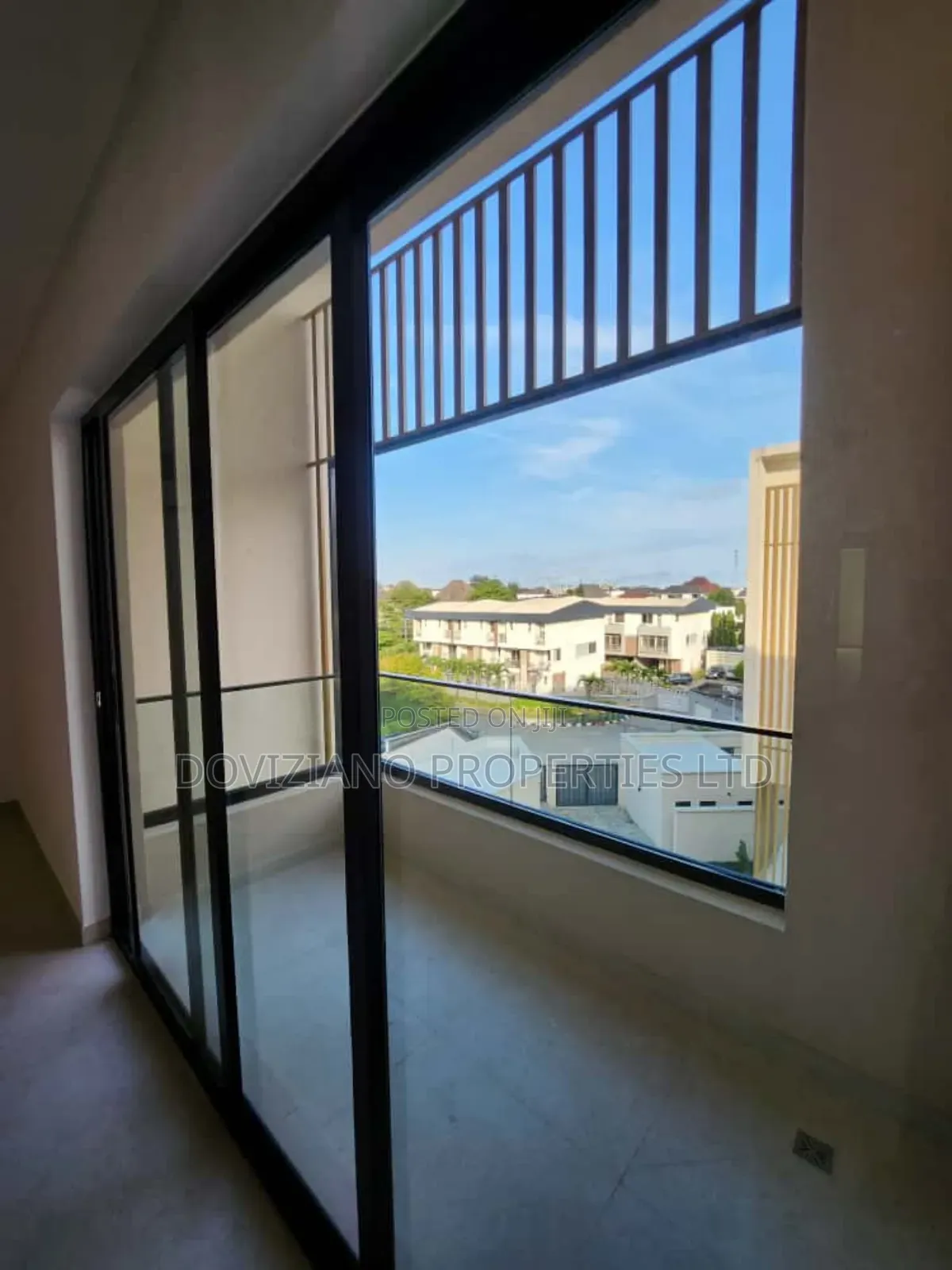 5bdrm Maisonette in Banana Island for rent