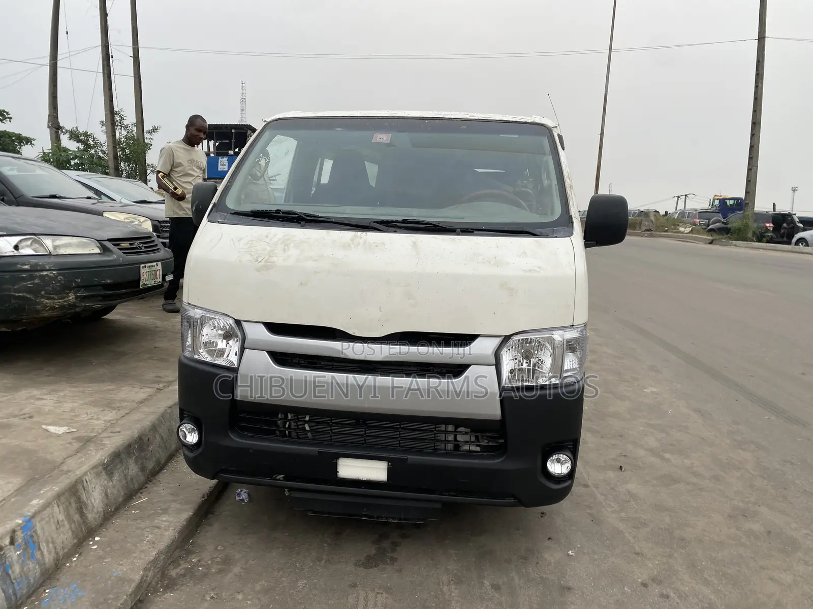 Toyota HiAce 2012 White