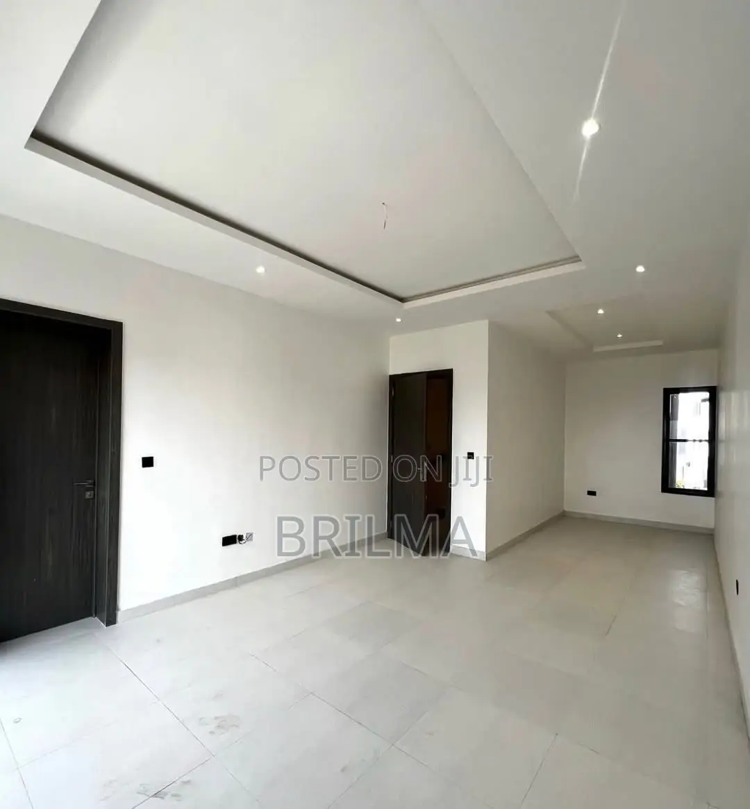 4bdrm Mansion in Guzape District for sale