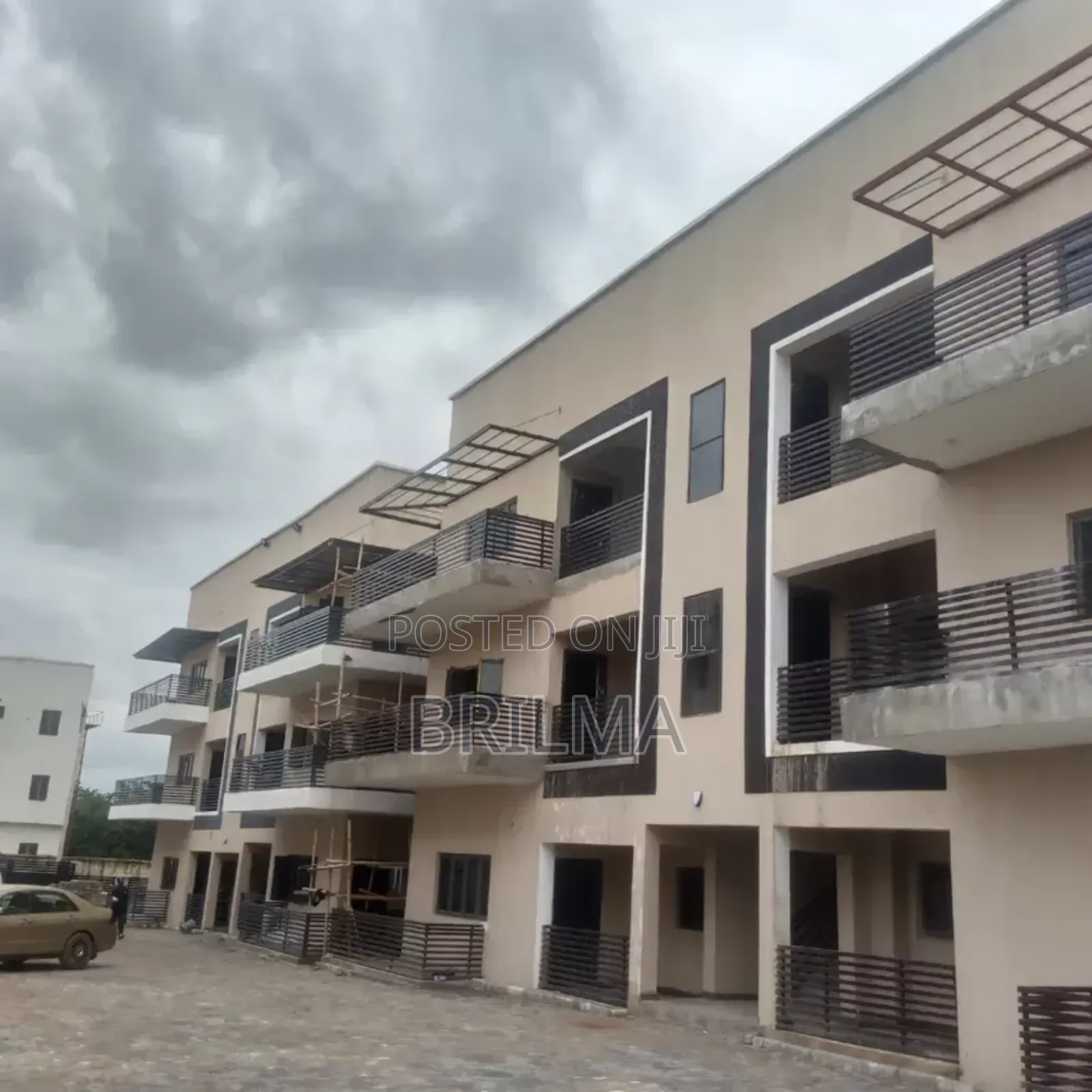 3bdrm Apartment in Kaura for sale