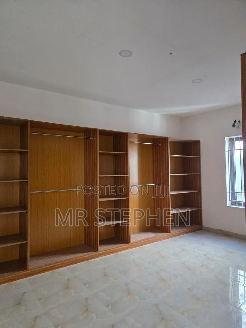 Luxury 4-Bedroom Detached Duplex Lekki Phase 1