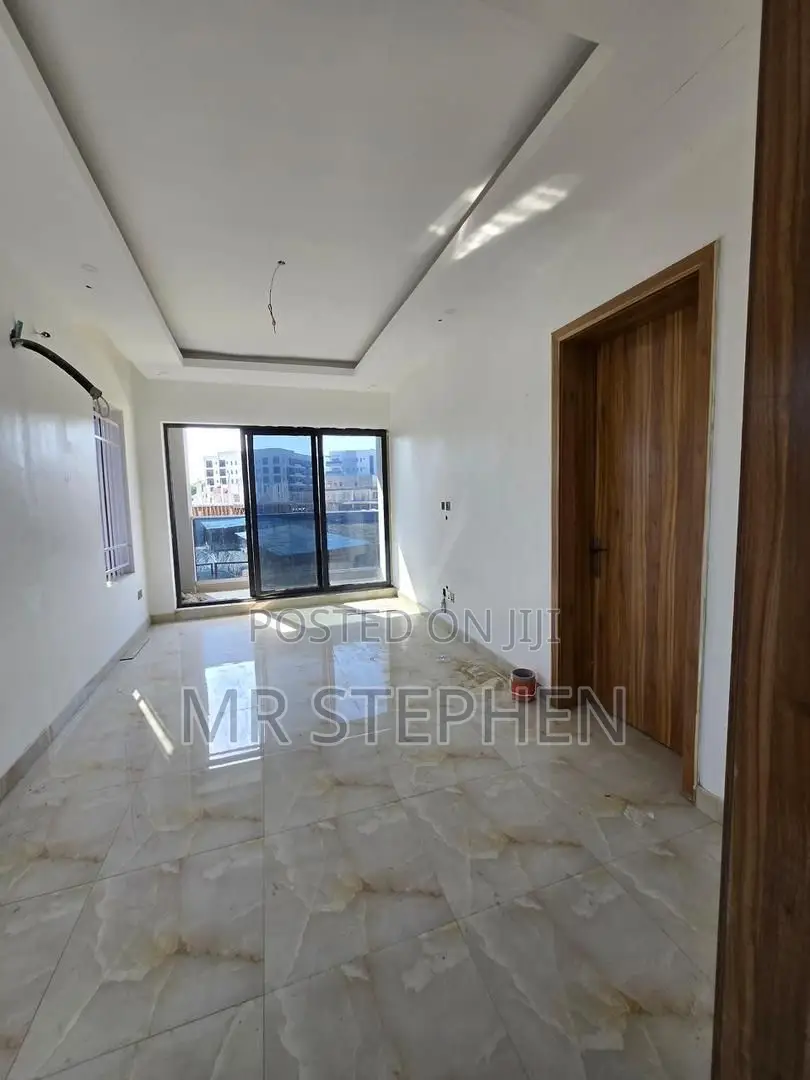 Luxury 4-Bedroom Detached Duplex Lekki Phase 1