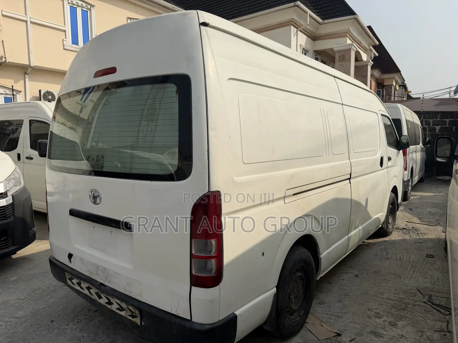 Toyota HiAce 2014 White