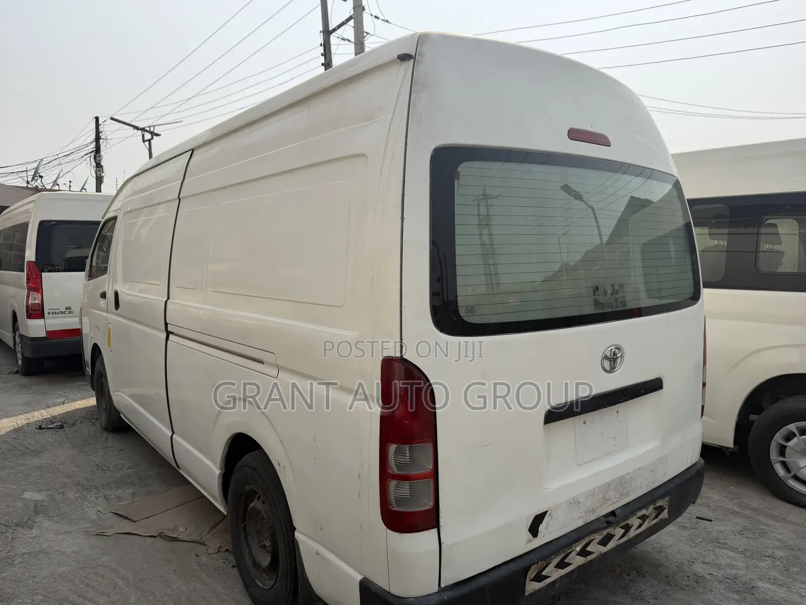 Toyota HiAce 2014 White