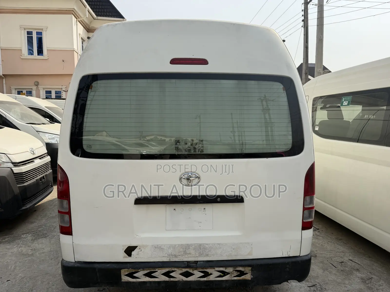 Toyota HiAce 2014 White