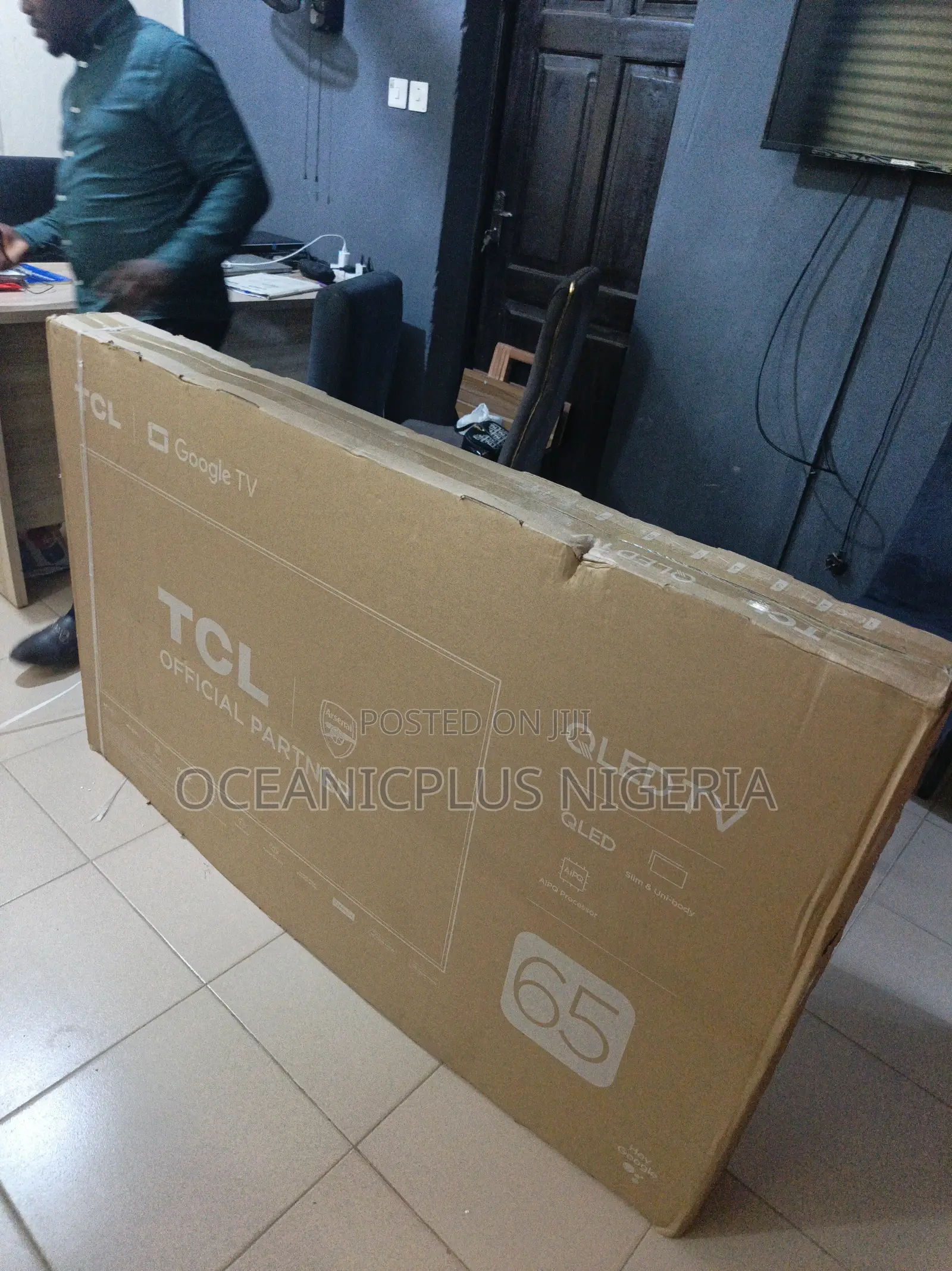 TCL 65′′ Qled Smart Television Set