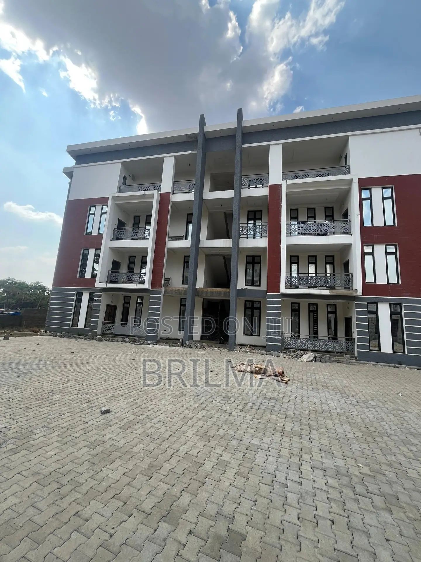 3bdrm Apartment in Gwarinpa for sale