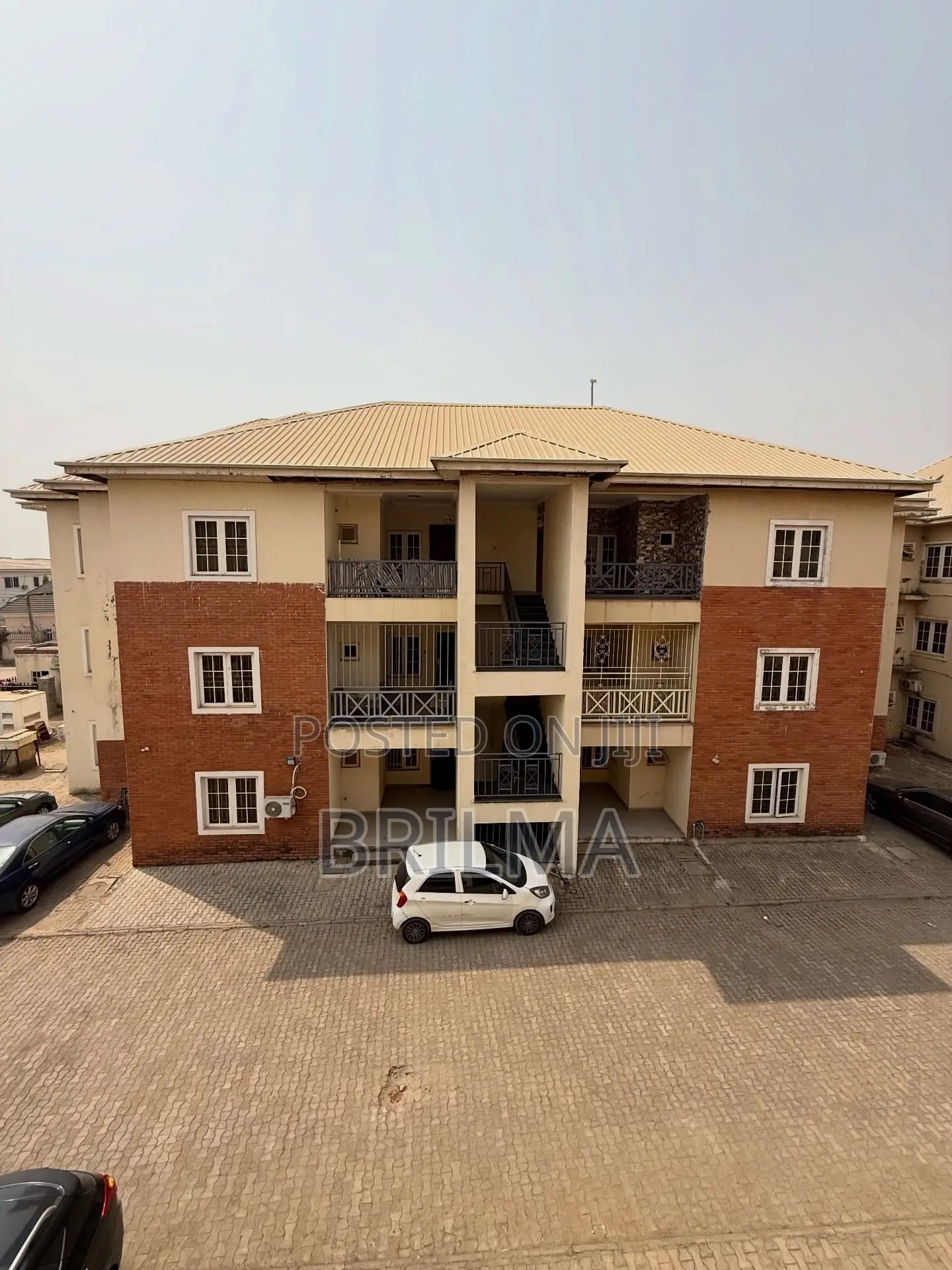 3bedrooms Flat With Bq