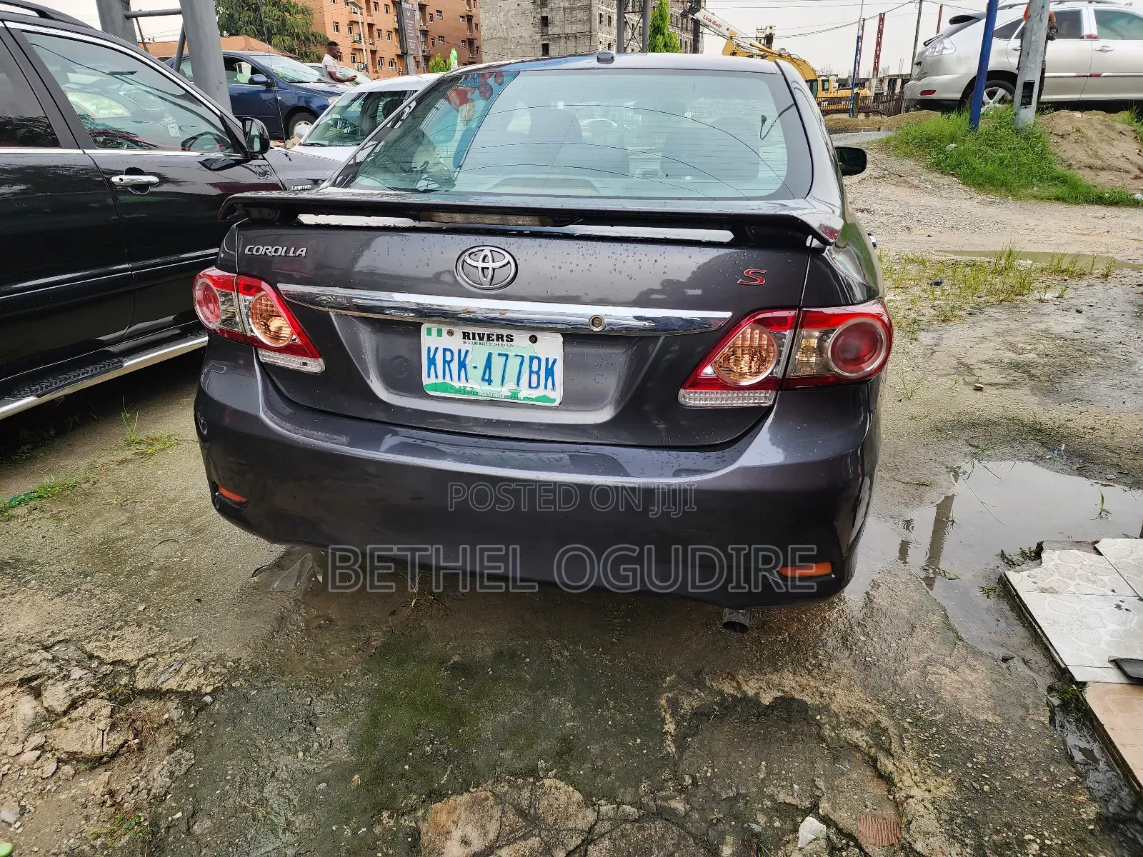 Toyota Corolla LE 4dr Sedan (1.8L 4cyl 4A) 2010 Gray
